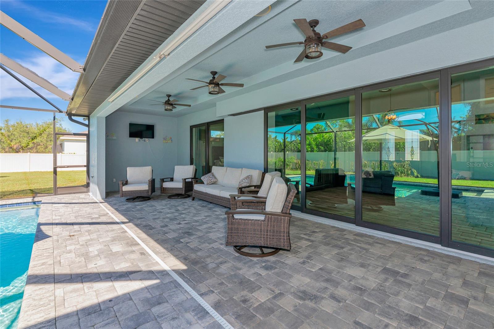 Image 46 of 95 For 13443 Boabadilla Lane