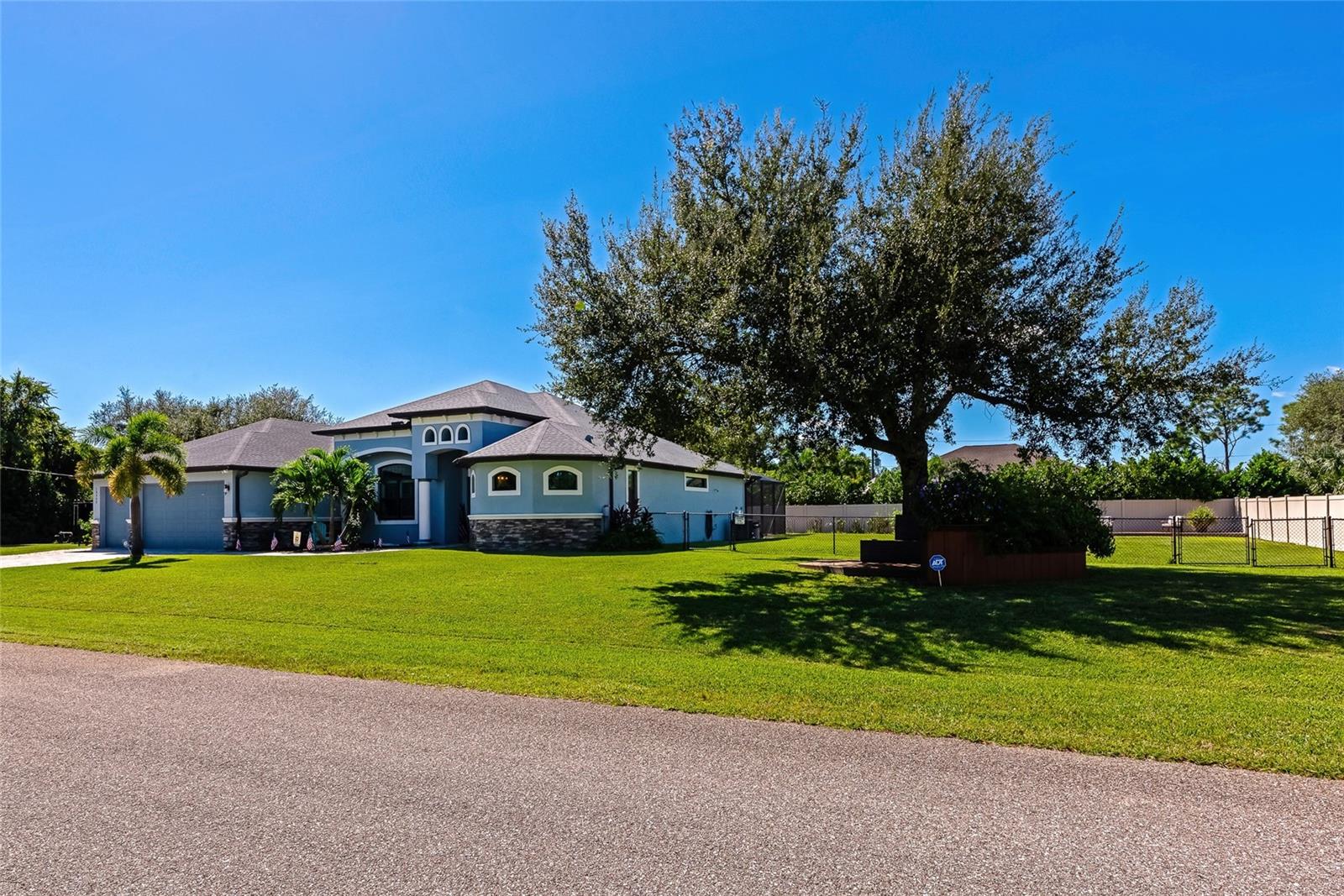 Image 70 of 95 For 13443 Boabadilla Lane