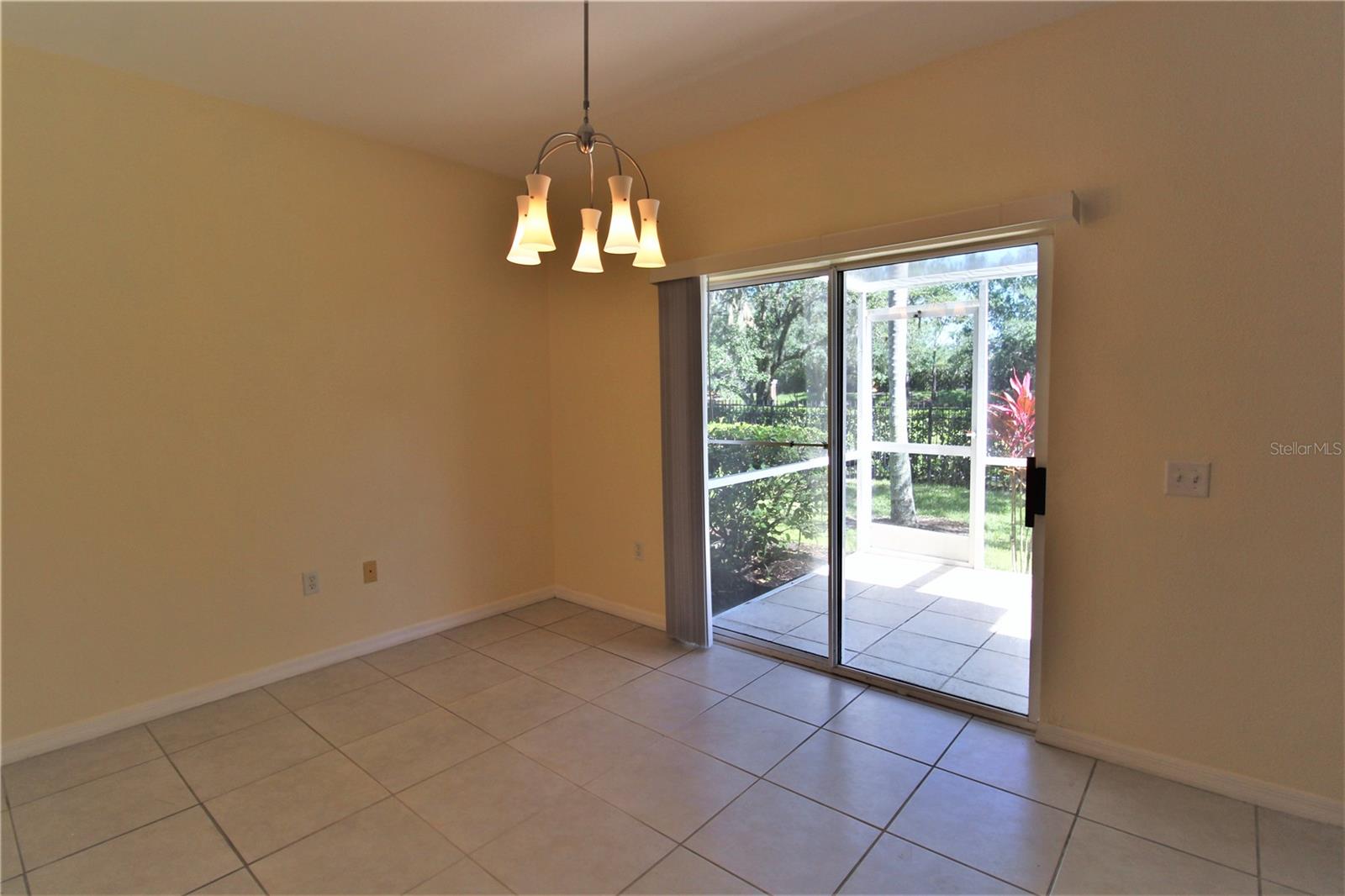 Image 5 of 25 For 7648 Plantation Circle