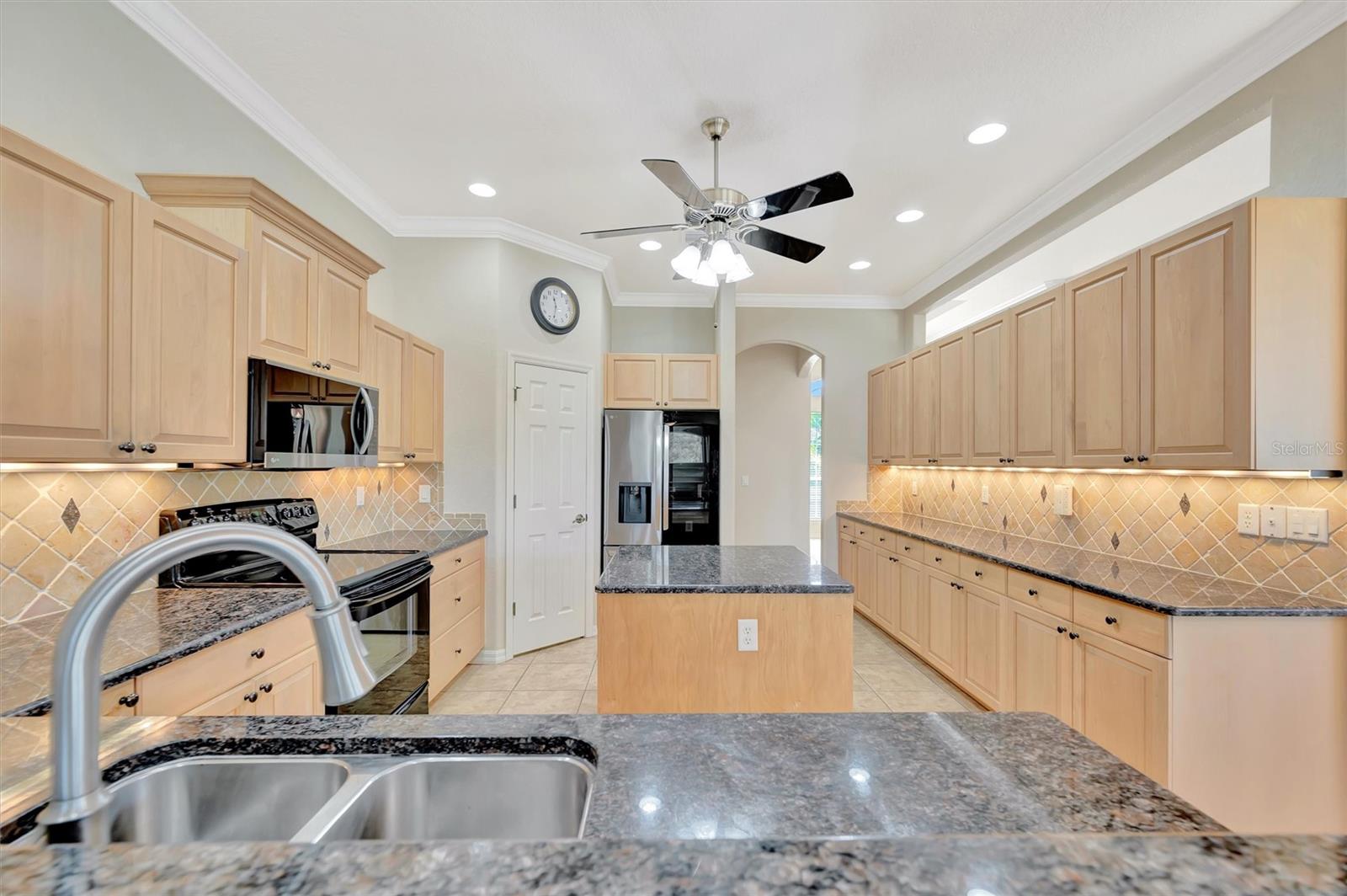 Image 14 of 63 For 15409 17th Avenue