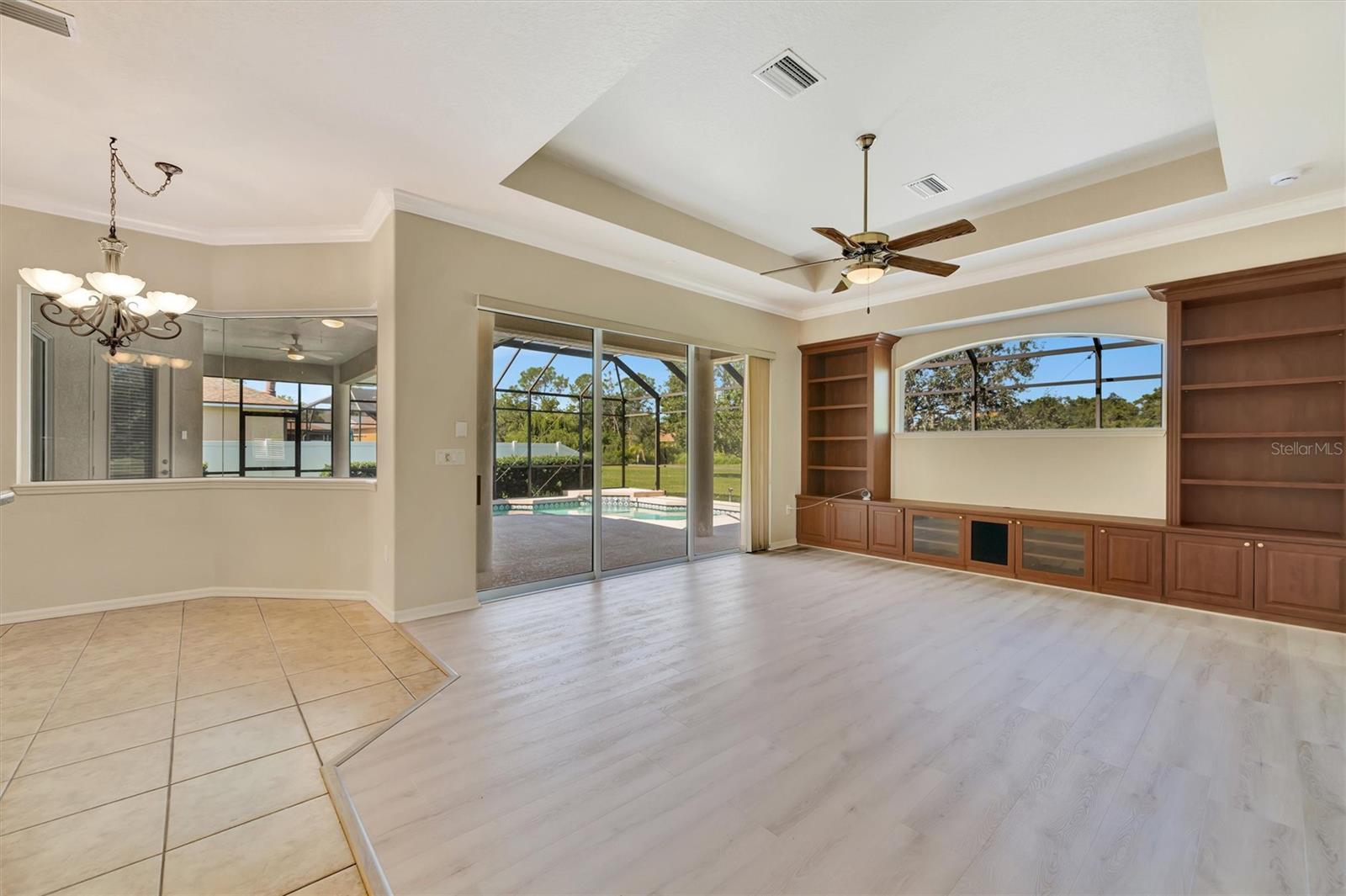 Image 19 of 63 For 15409 17th Avenue