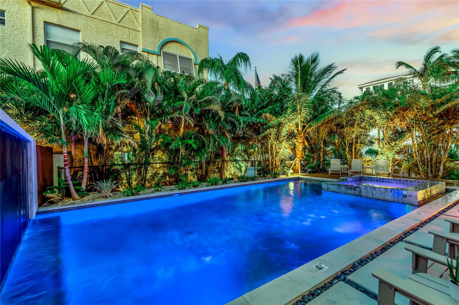 Image 14 of 69 For 329 Beach Road B