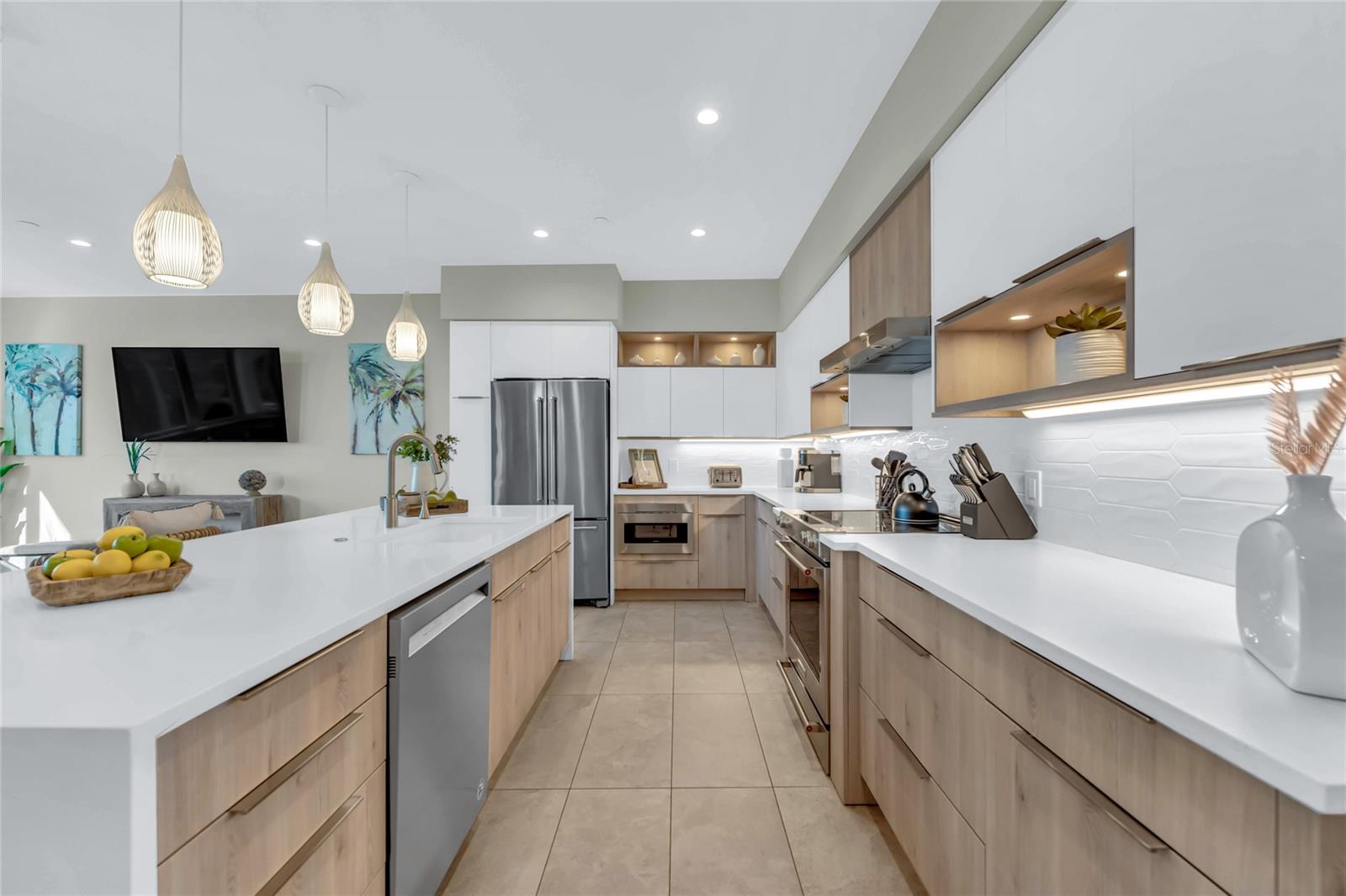 Image 17 of 69 For 329 Beach Road B