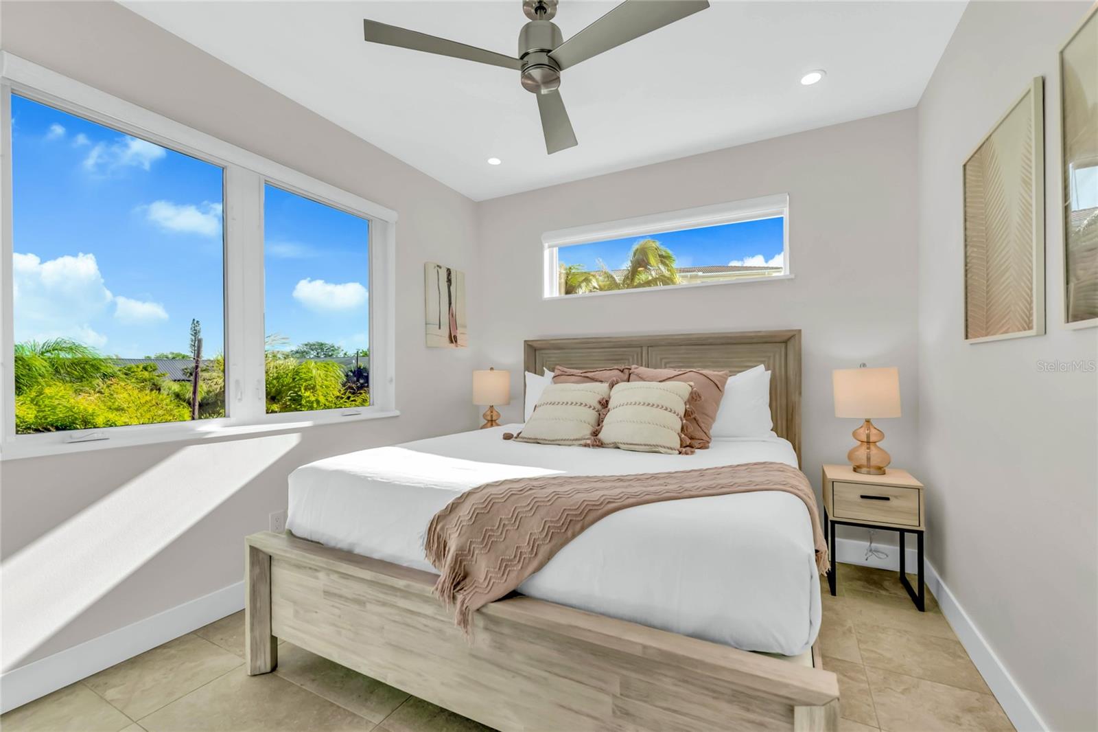 Image 31 of 69 For 329 Beach Road B