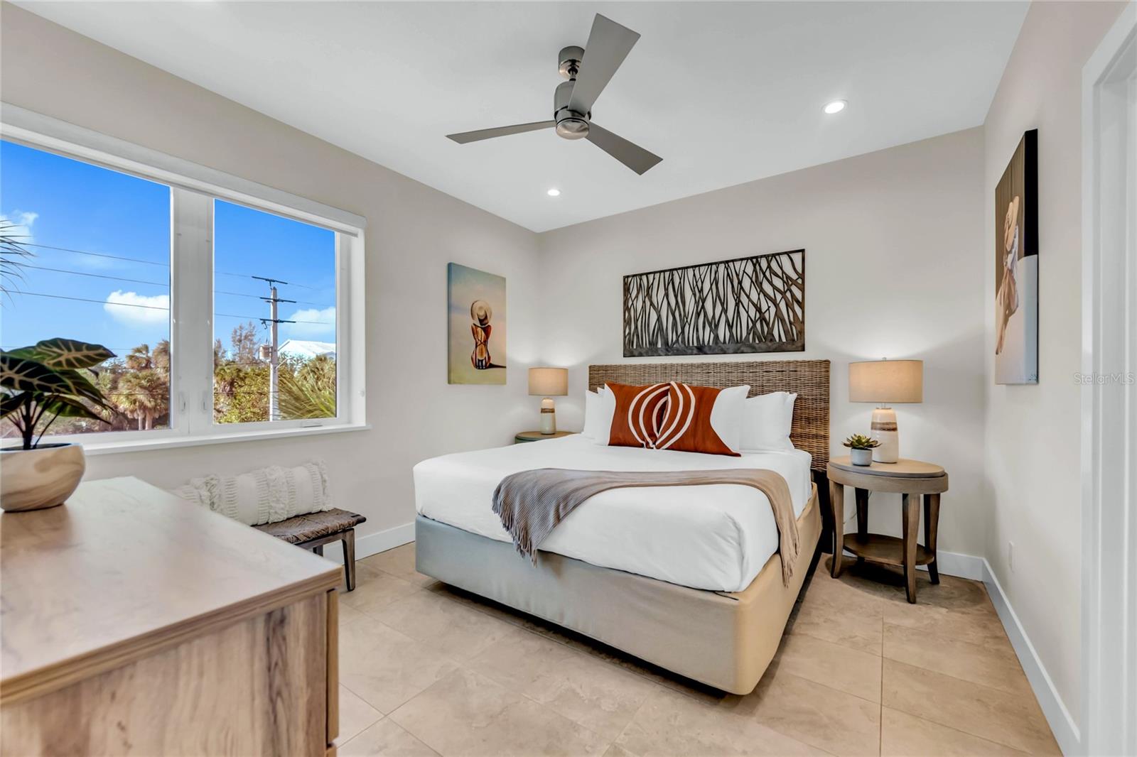 Image 34 of 69 For 329 Beach Road B