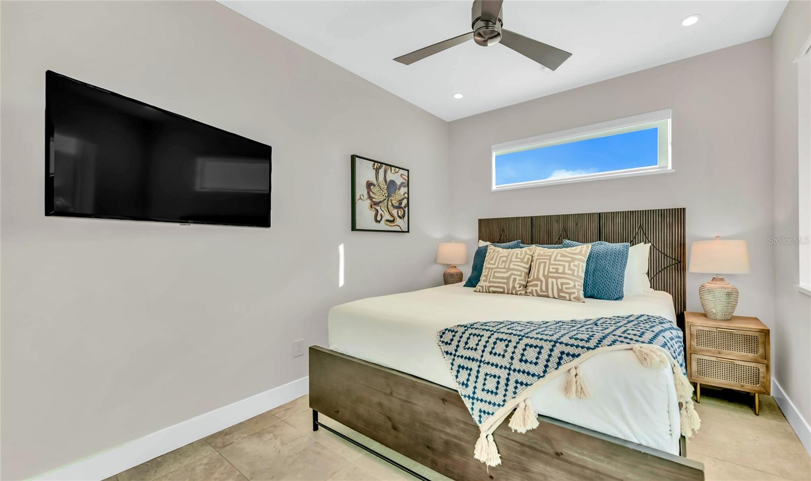 Image 40 of 69 For 329 Beach Road B