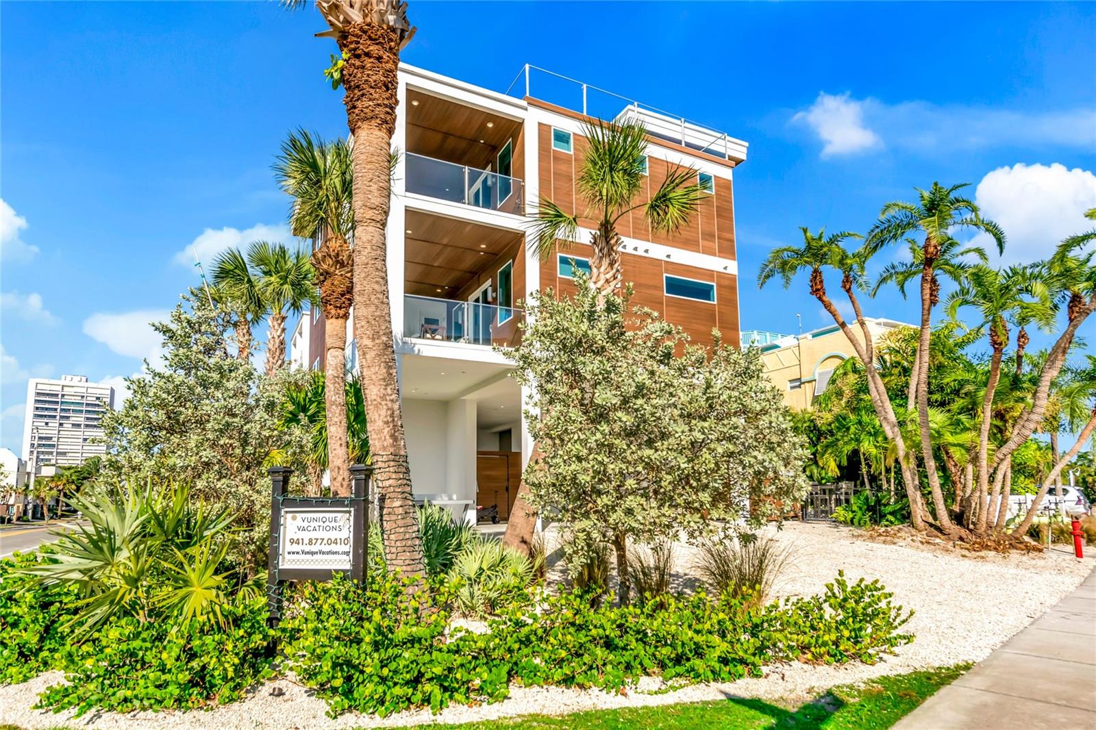 Image 5 of 69 For 329 Beach Road B