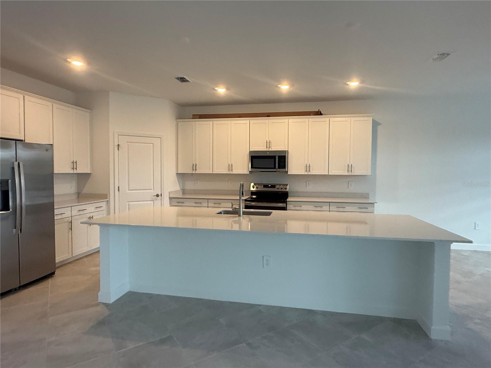 Image 3 of 23 For 8434 Saint Kitts Circle