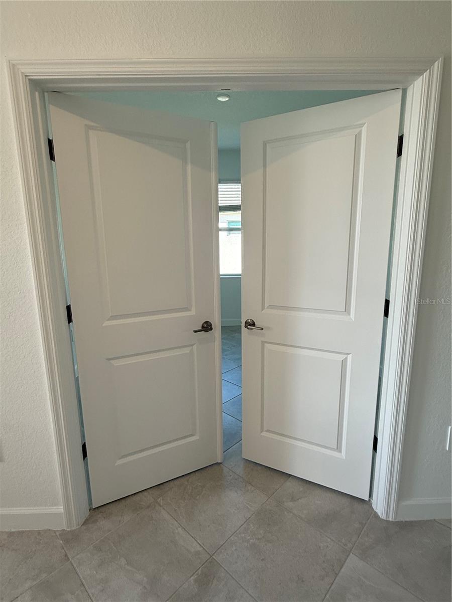 Image 5 of 23 For 8434 Saint Kitts Circle