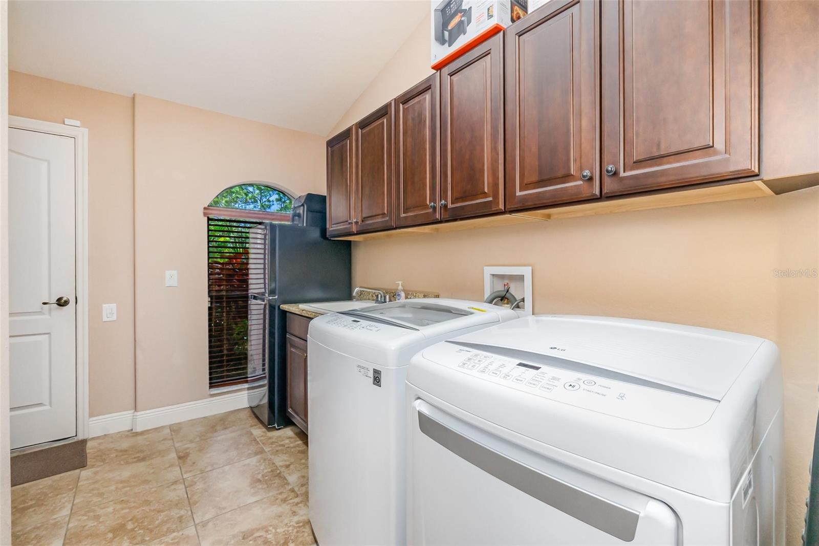 Image 11 of 33 For 2239 Old Burnt Store Road N