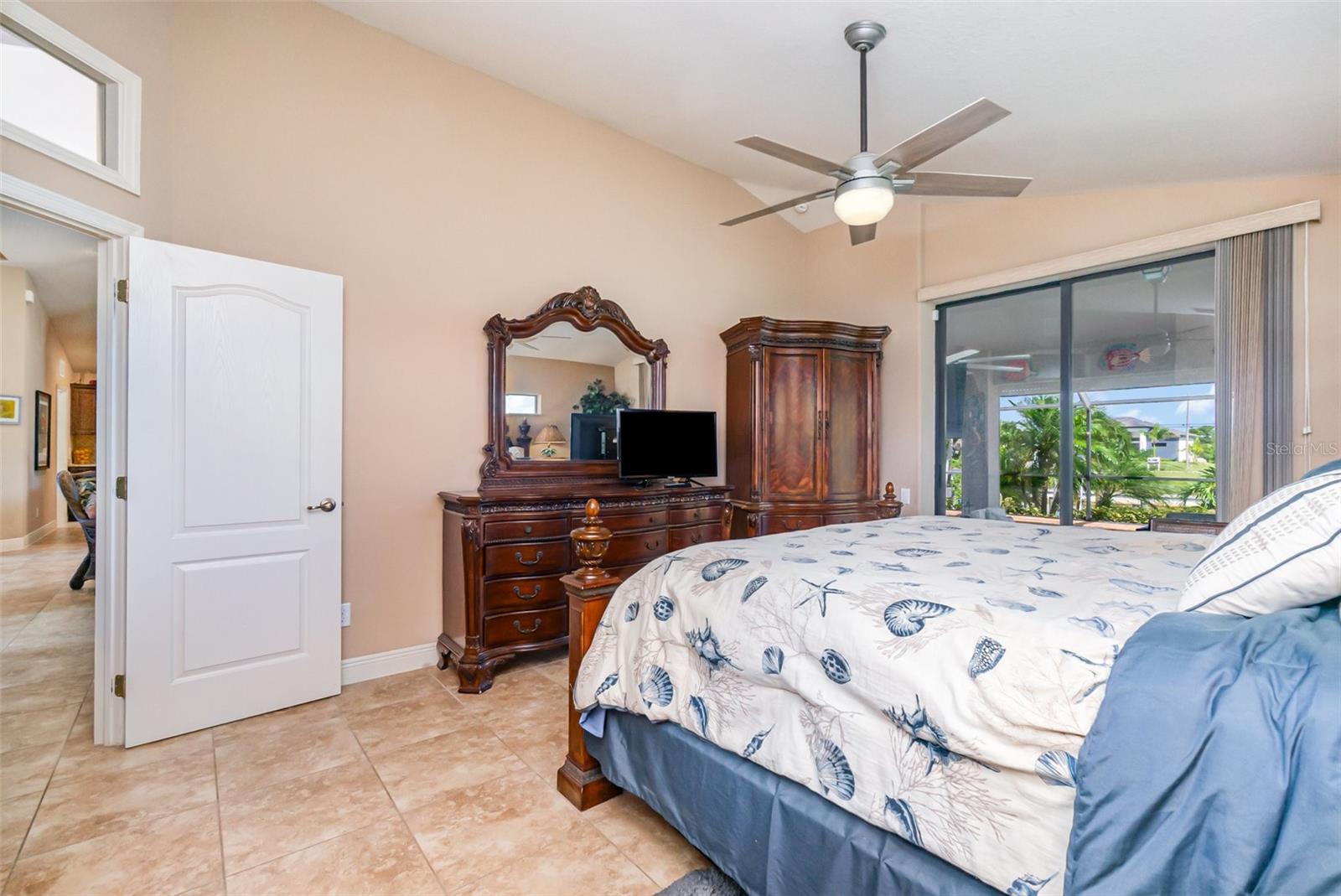 Image 15 of 33 For 2239 Old Burnt Store Road N