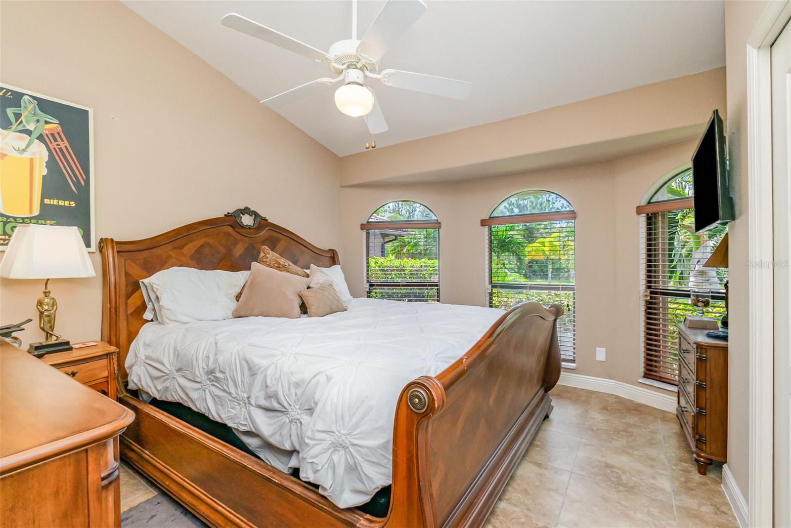 Image 19 of 33 For 2239 Old Burnt Store Road N