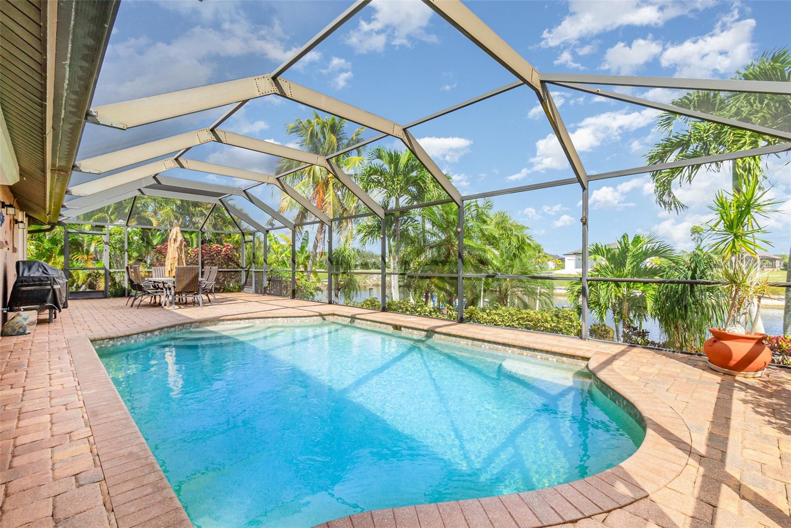 Image 23 of 33 For 2239 Old Burnt Store Road N