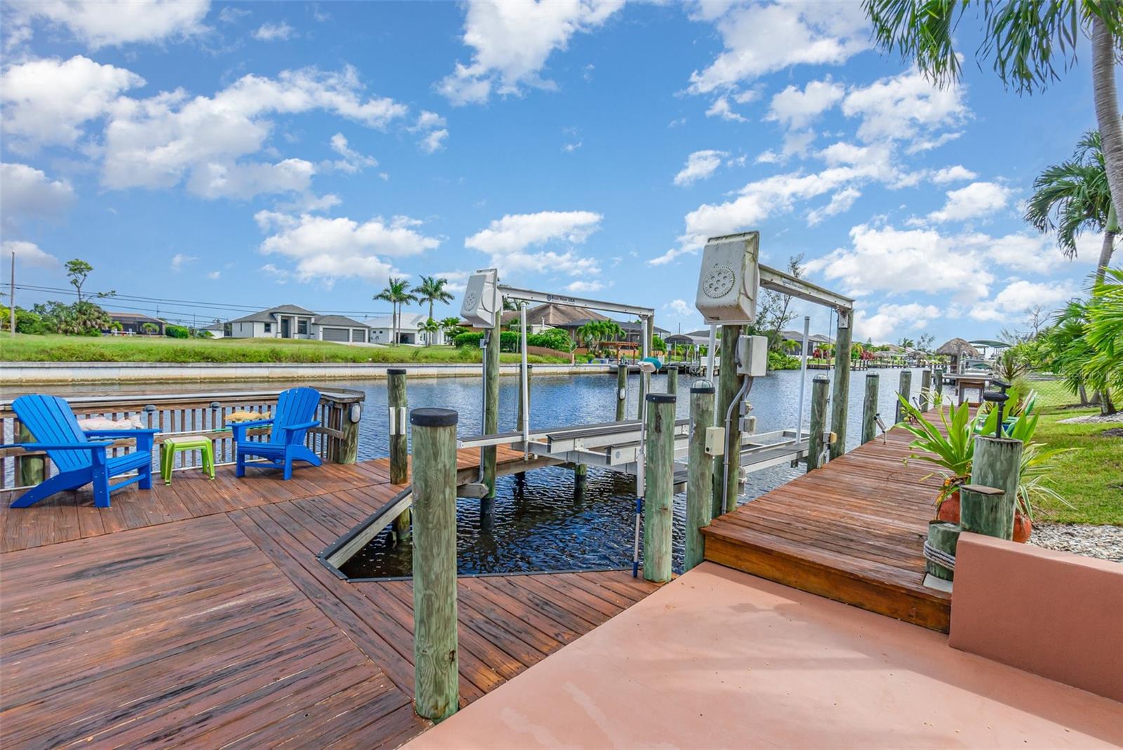 Image 25 of 33 For 2239 Old Burnt Store Road N