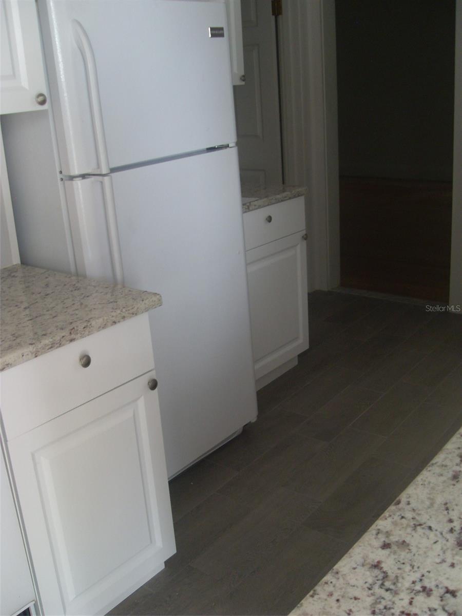 Image 12 of 25 For 1706 4th Avenue E