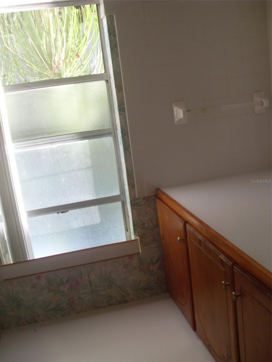 Image 17 of 25 For 1706 4th Avenue E