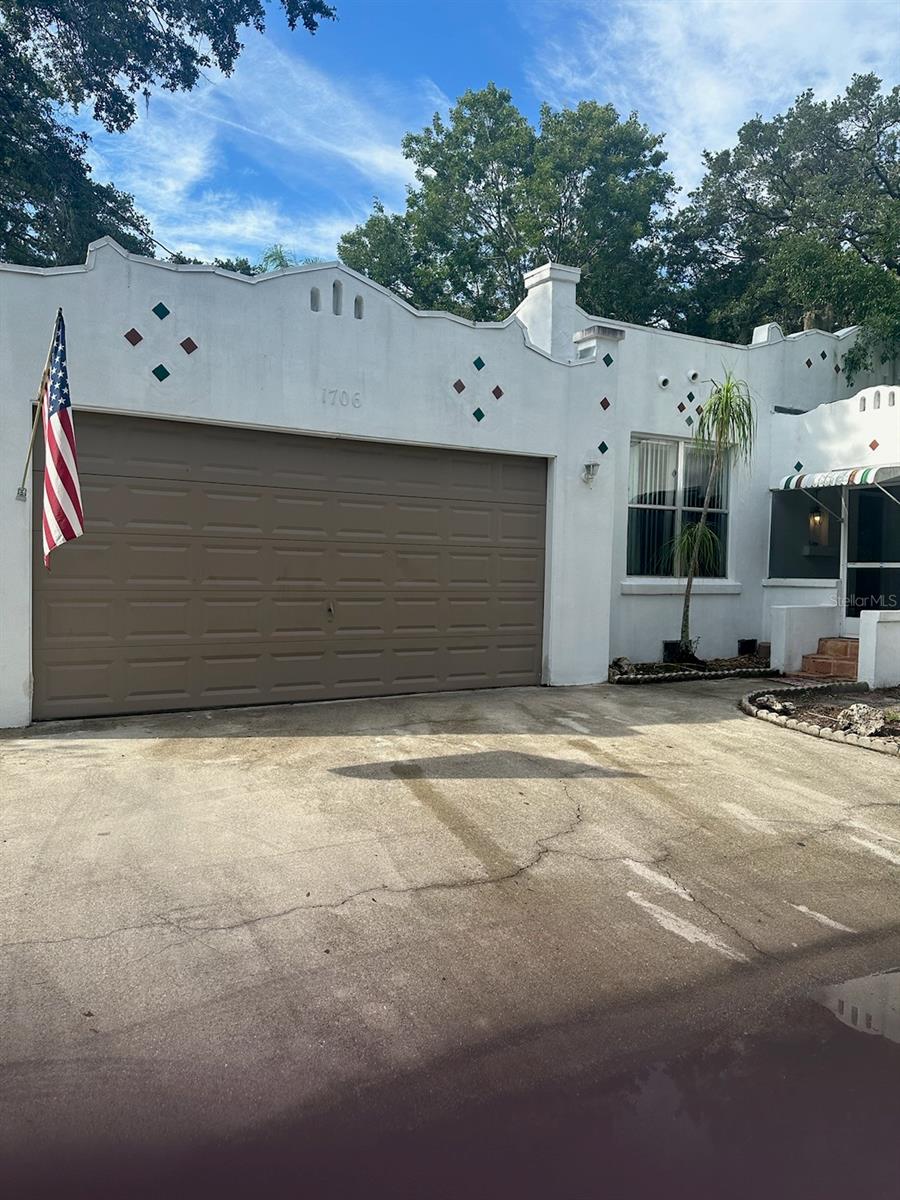 Image 2 of 25 For 1706 4th Avenue E