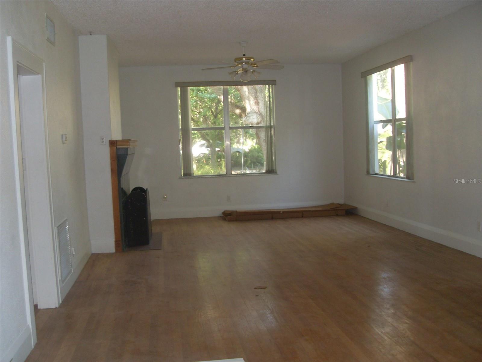 Image 4 of 25 For 1706 4th Avenue E