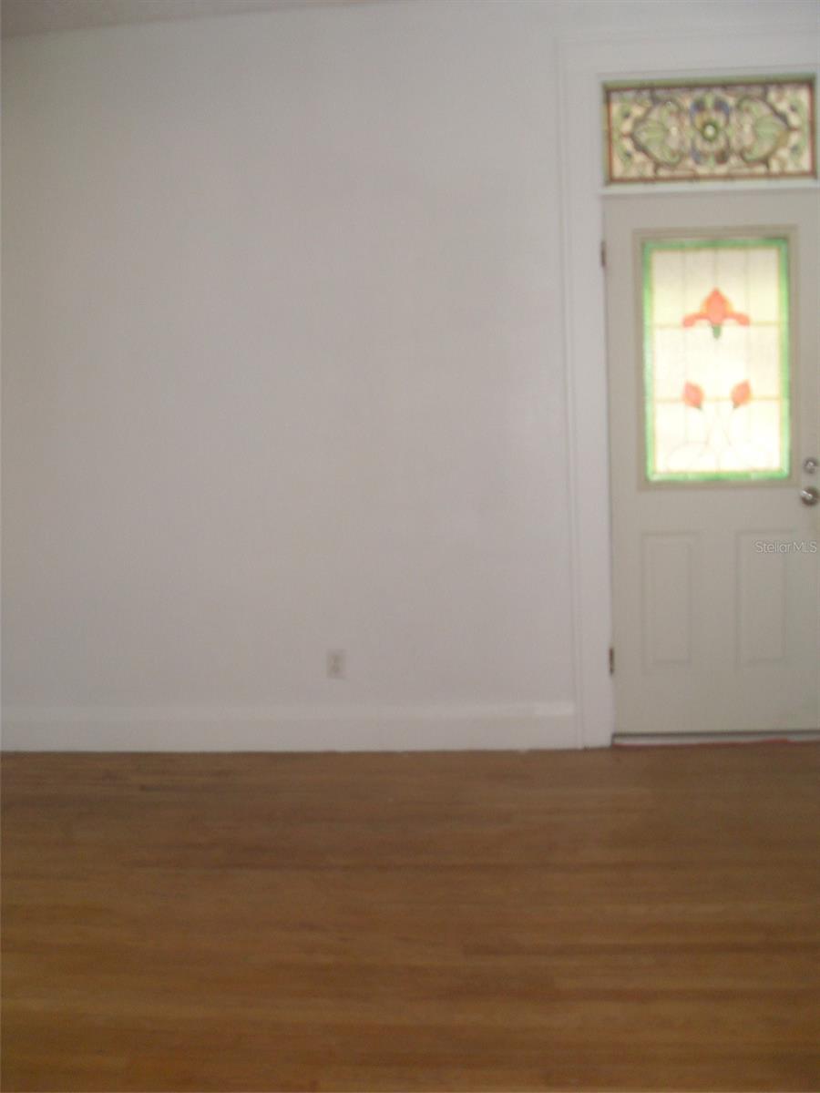 Image 5 of 25 For 1706 4th Avenue E