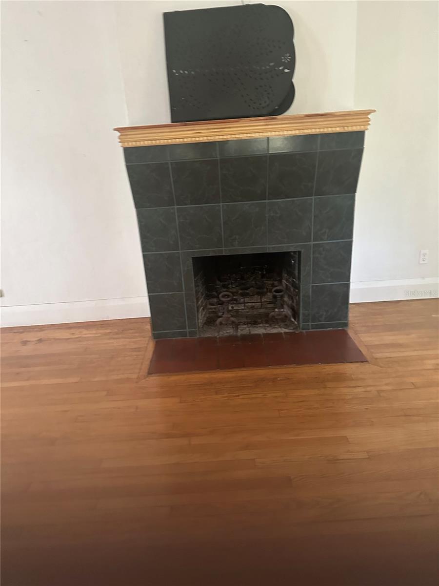 Image 7 of 25 For 1706 4th Avenue E