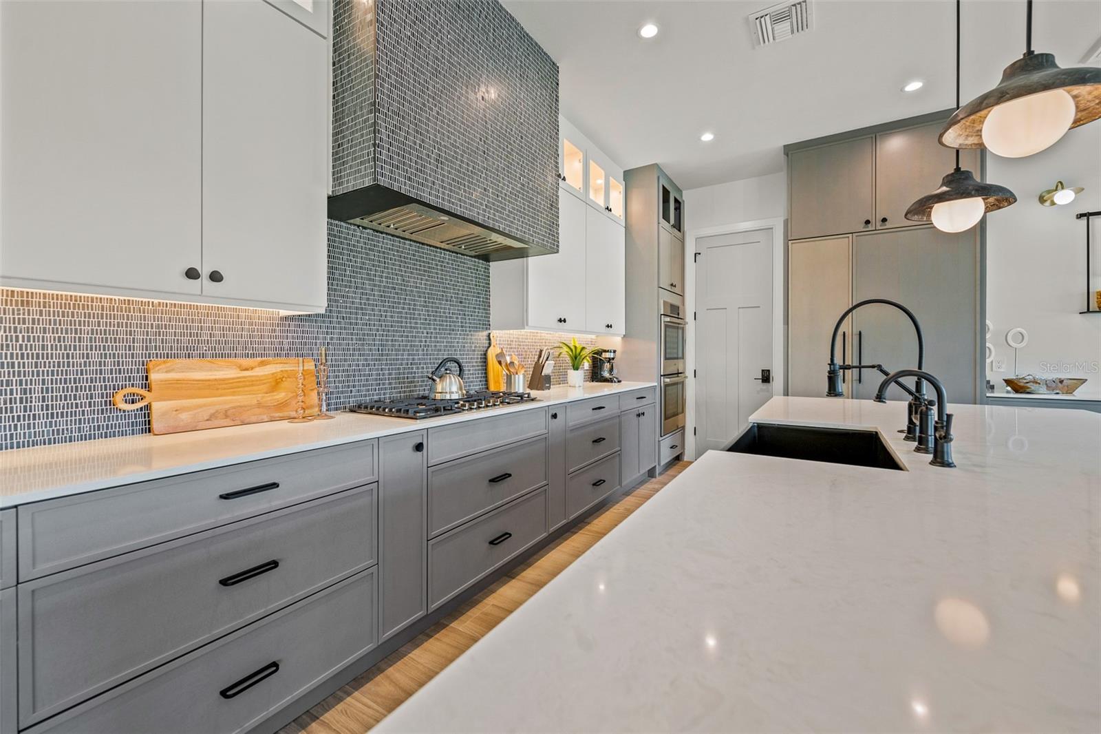 Image 12 of 92 For 401 77th Street
