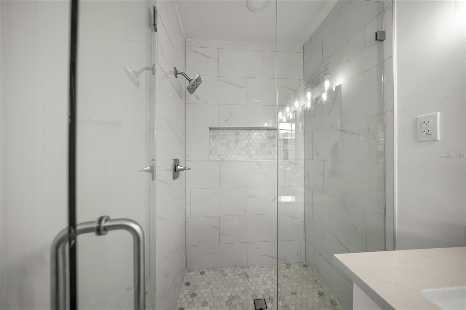 Image 21 of 36 For 2949 Bougainvillea Street