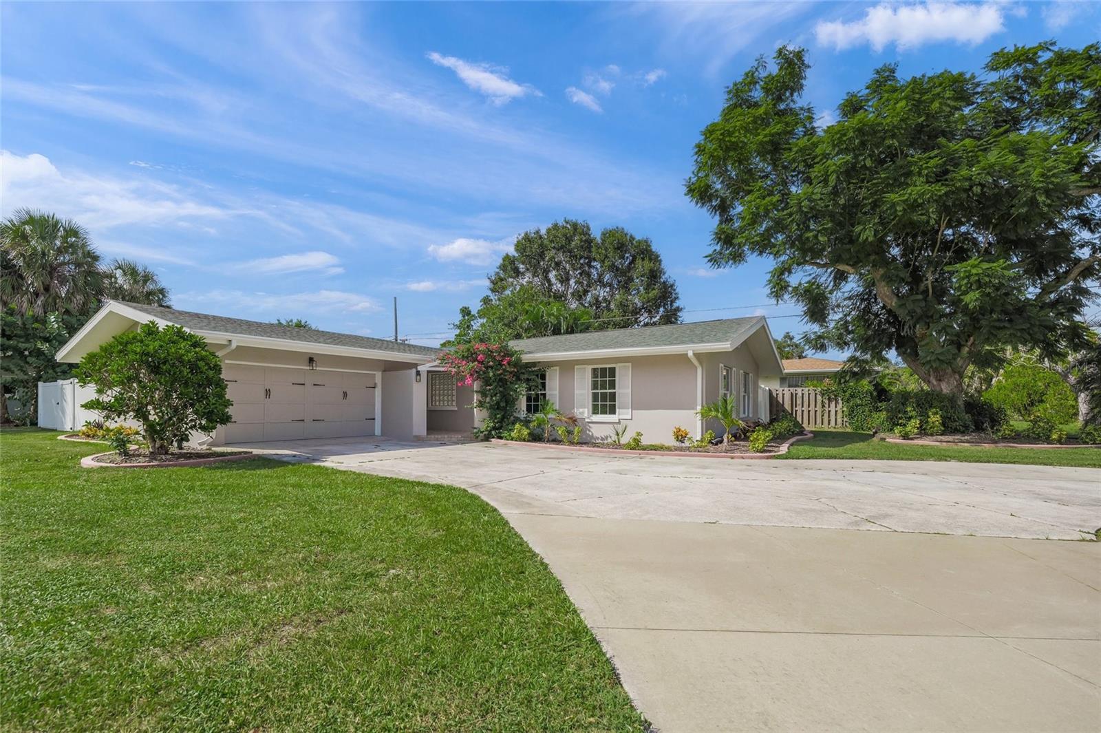 Image 32 of 36 For 2949 Bougainvillea Street