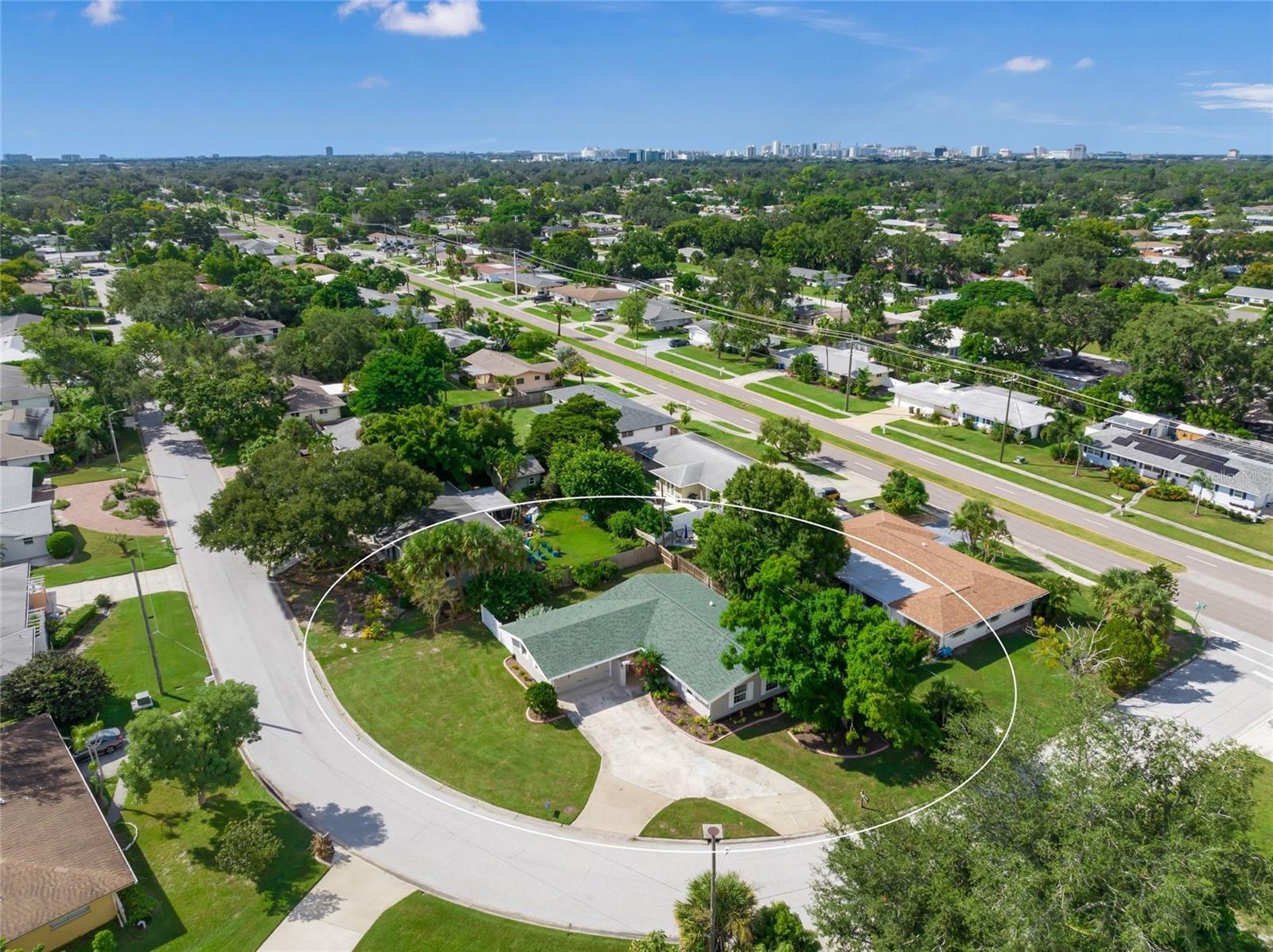 Image 35 of 36 For 2949 Bougainvillea Street