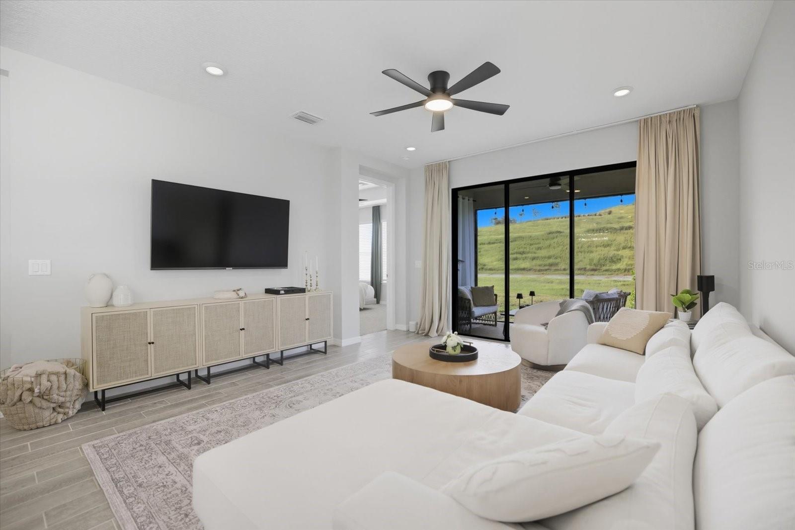 Image 13 of 36 For 6258 Grandview Hill Court