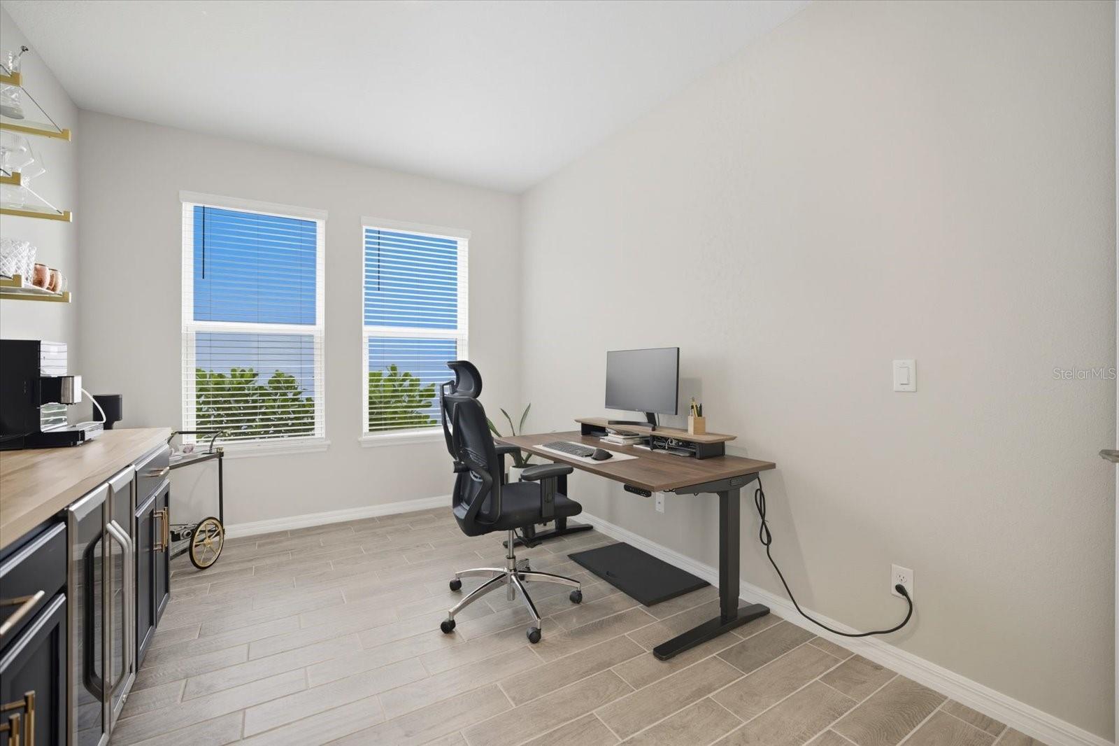 Image 25 of 36 For 6258 Grandview Hill Court