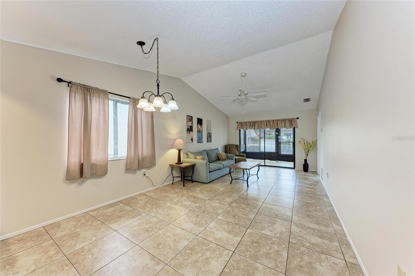 Image 18 of 31 For 2708 60th Avenue Plaza S