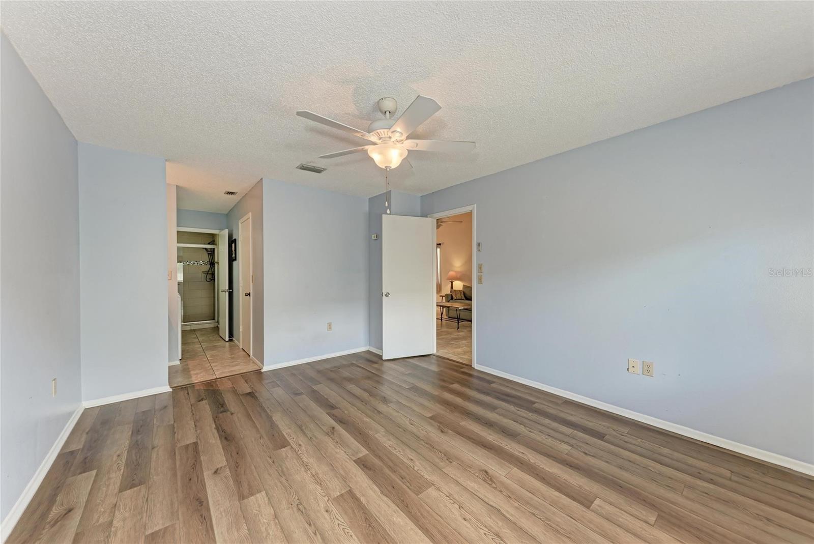 Image 20 of 31 For 2708 60th Avenue Plaza S