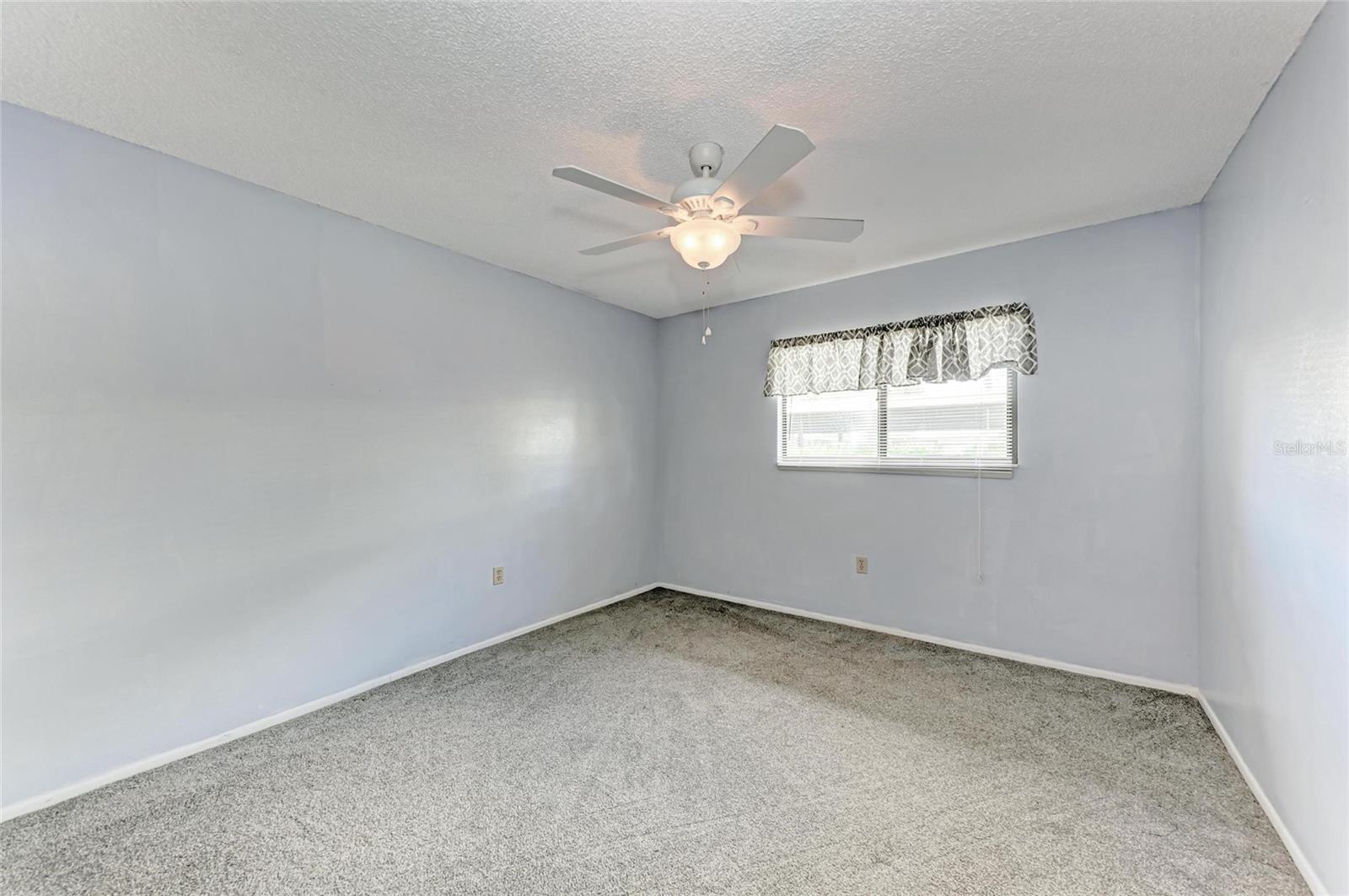 Image 21 of 31 For 2708 60th Avenue Plaza S