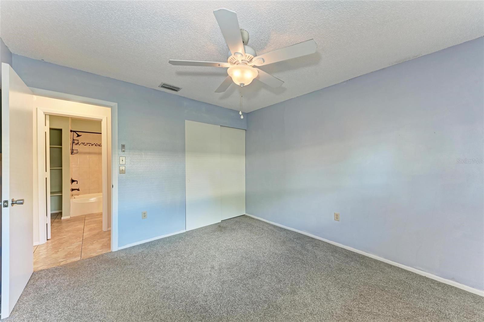 Image 22 of 31 For 2708 60th Avenue Plaza S