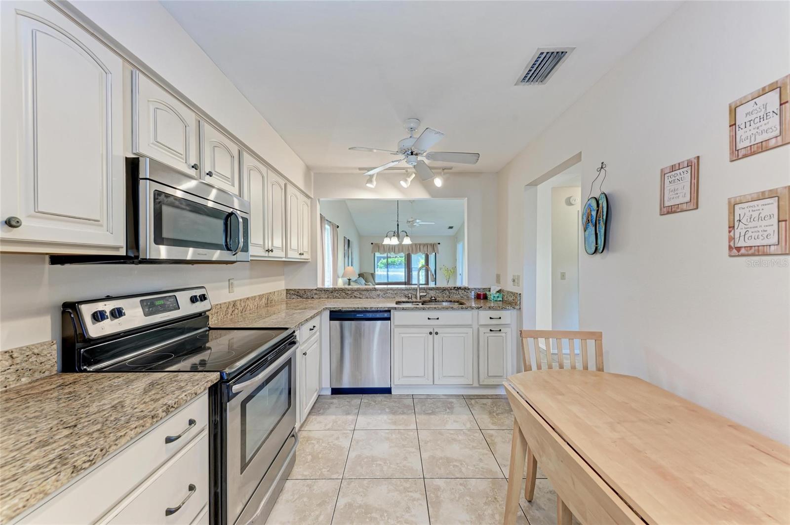 Image 8 of 31 For 2708 60th Avenue Plaza S