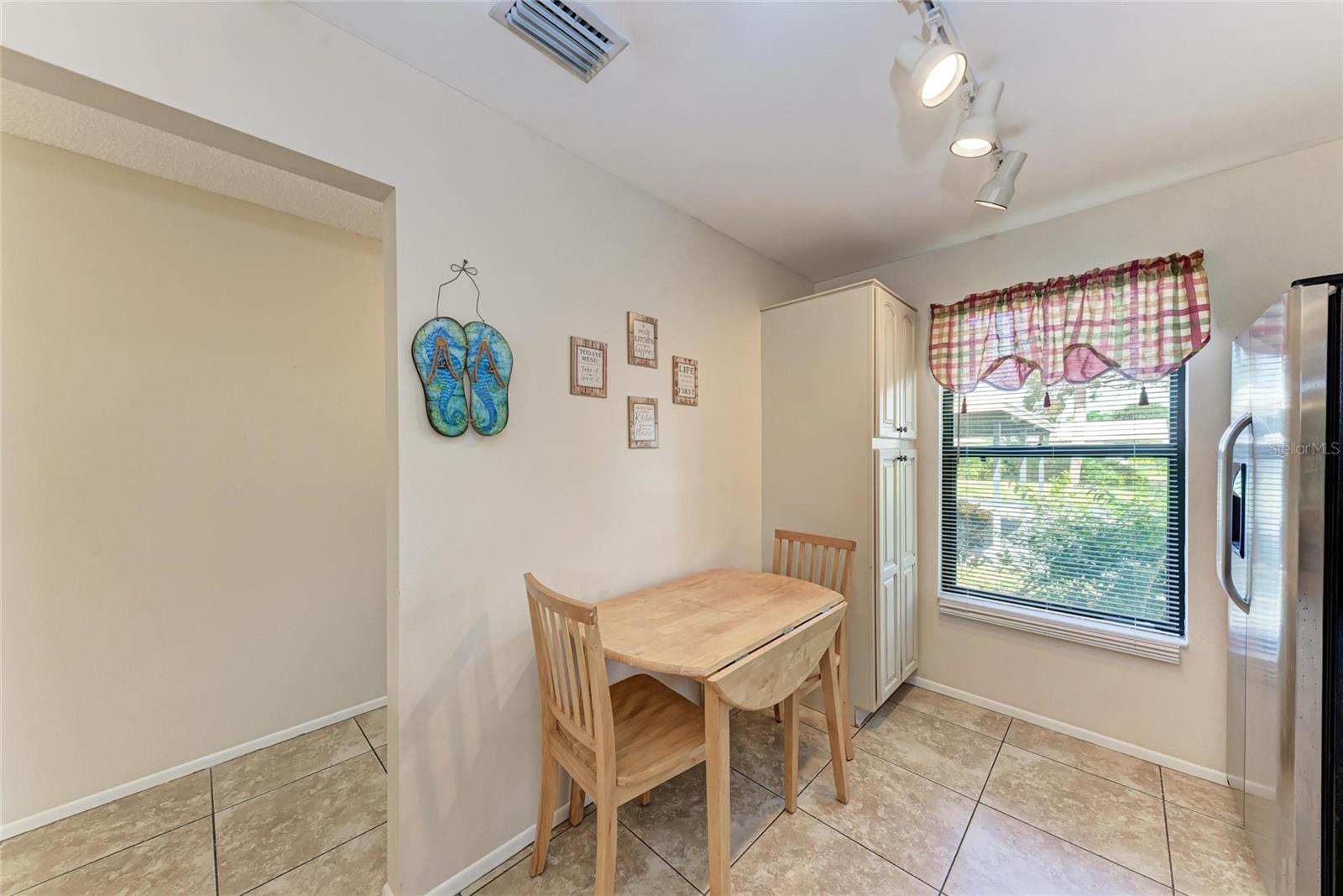 Image 9 of 31 For 2708 60th Avenue Plaza S