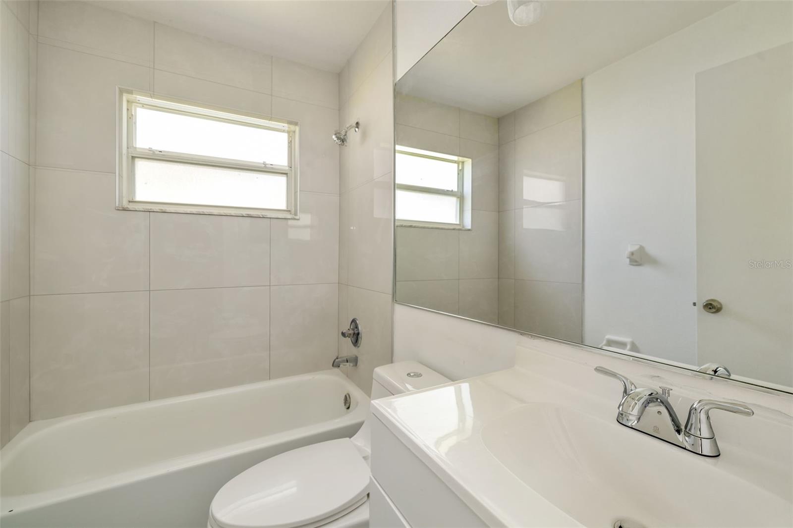 Image 13 of 22 For 4412 11th Avenue E