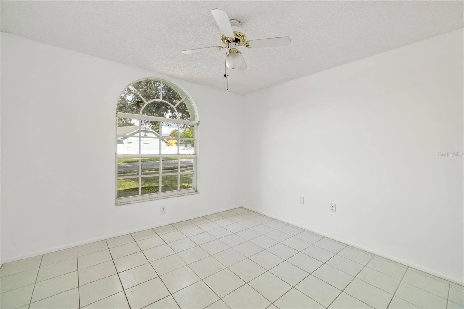 Image 14 of 22 For 4412 11th Avenue E