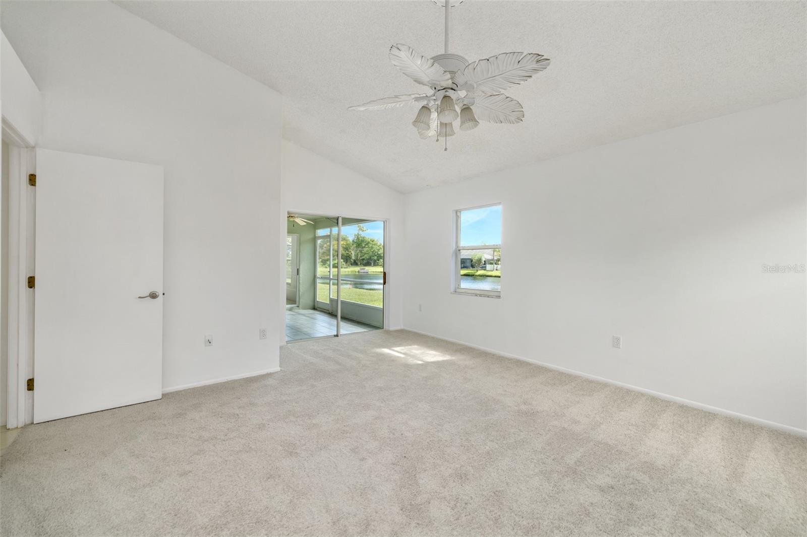 Image 17 of 22 For 4412 11th Avenue E