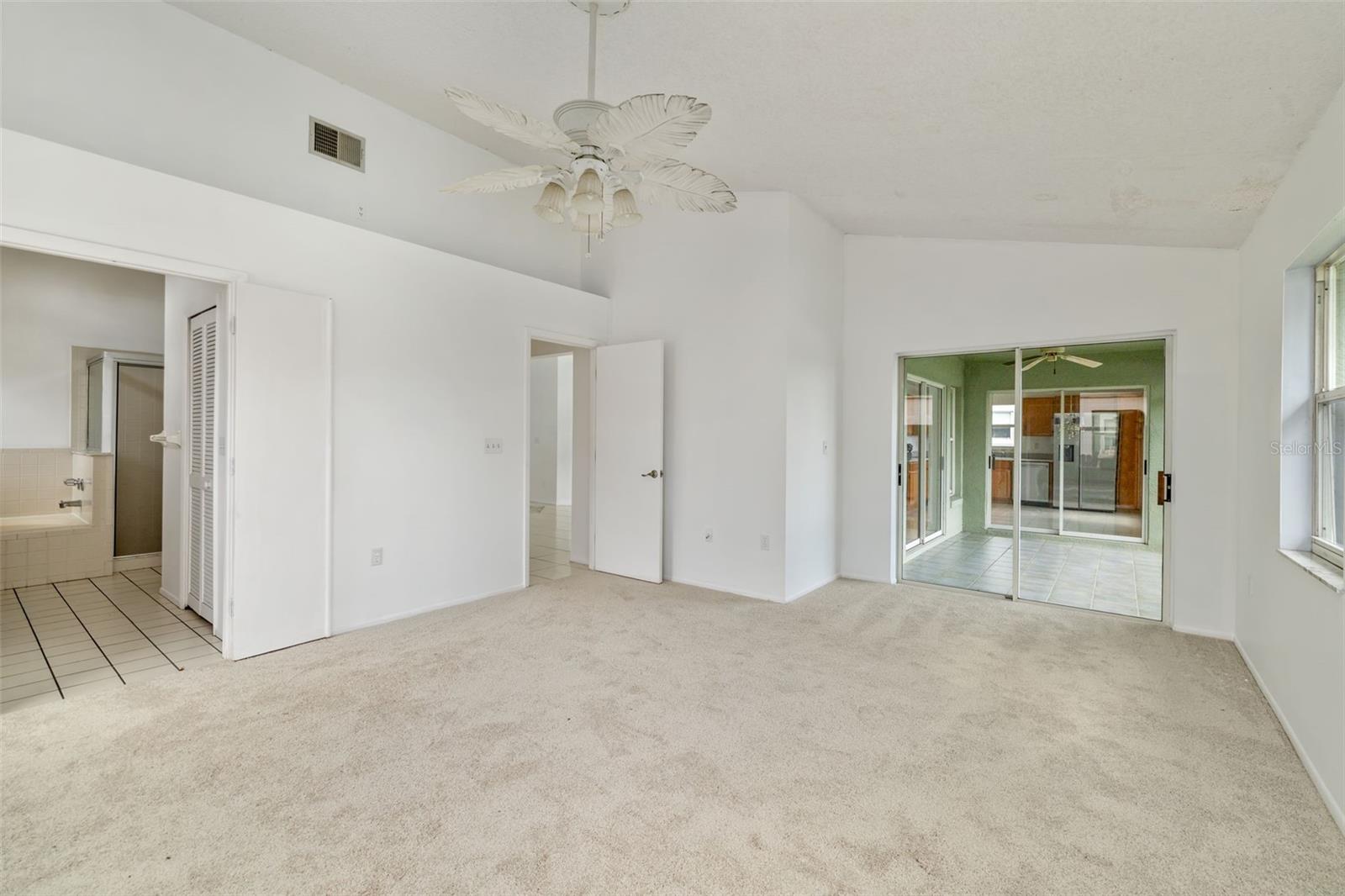 Image 18 of 22 For 4412 11th Avenue E