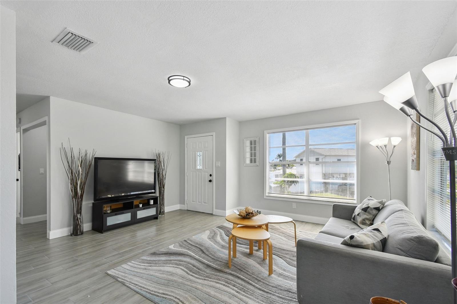 Image 18 of 73 For 5412 3rd Avenue W