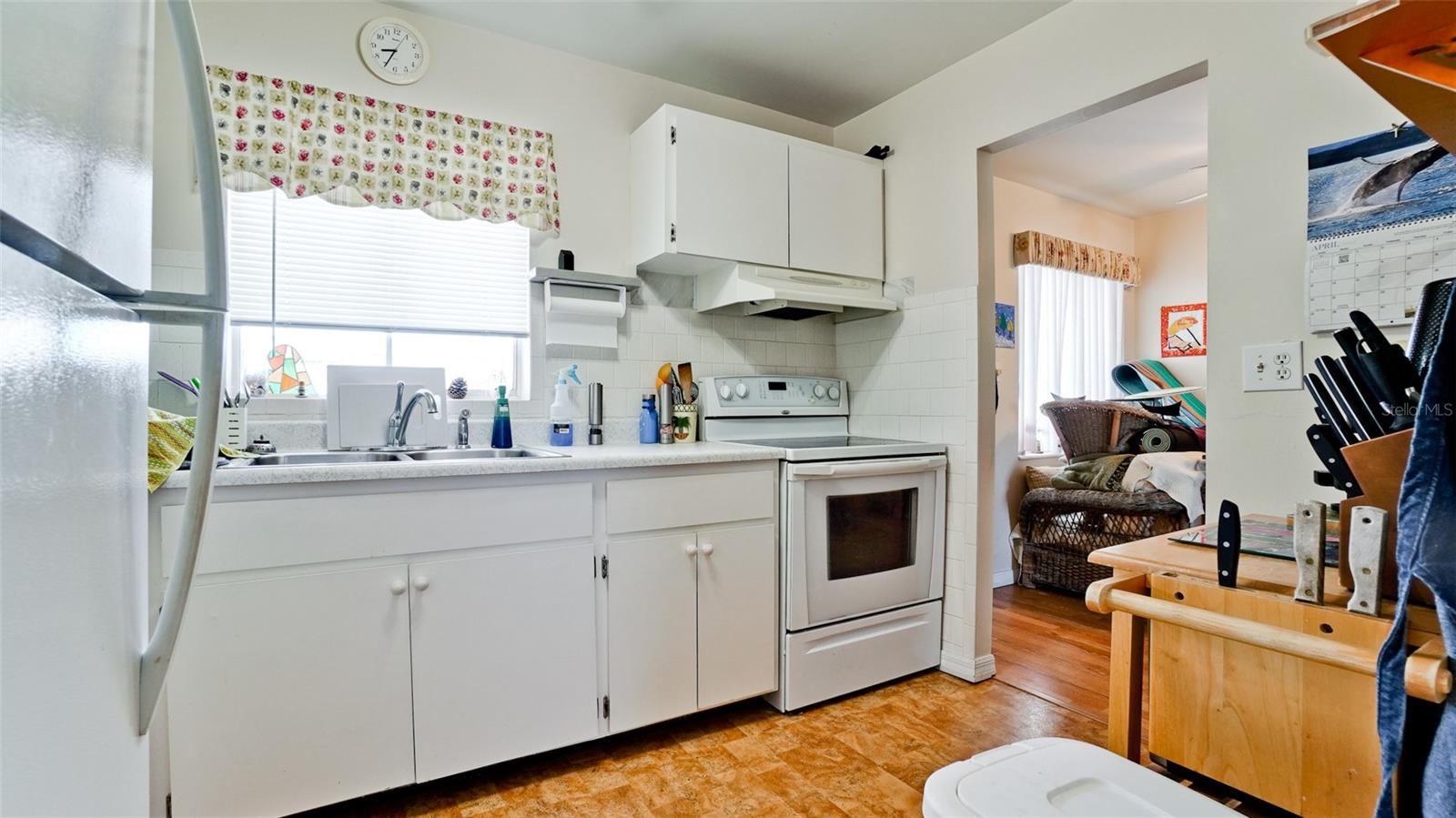 Image 11 of 40 For 1633 Leisure Drive M37