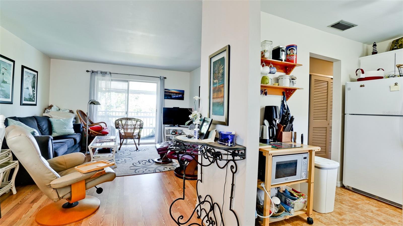 Image 3 of 40 For 1633 Leisure Drive M37