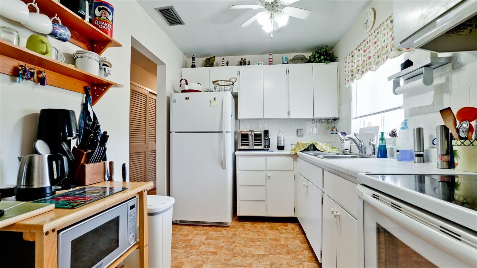 Image 7 of 40 For 1633 Leisure Drive M37