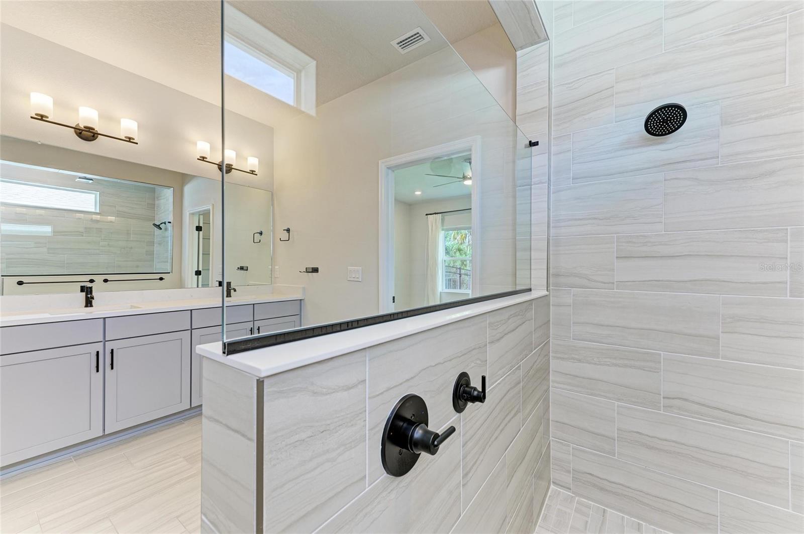 Image 23 of 55 For 5636 Trevesta Place