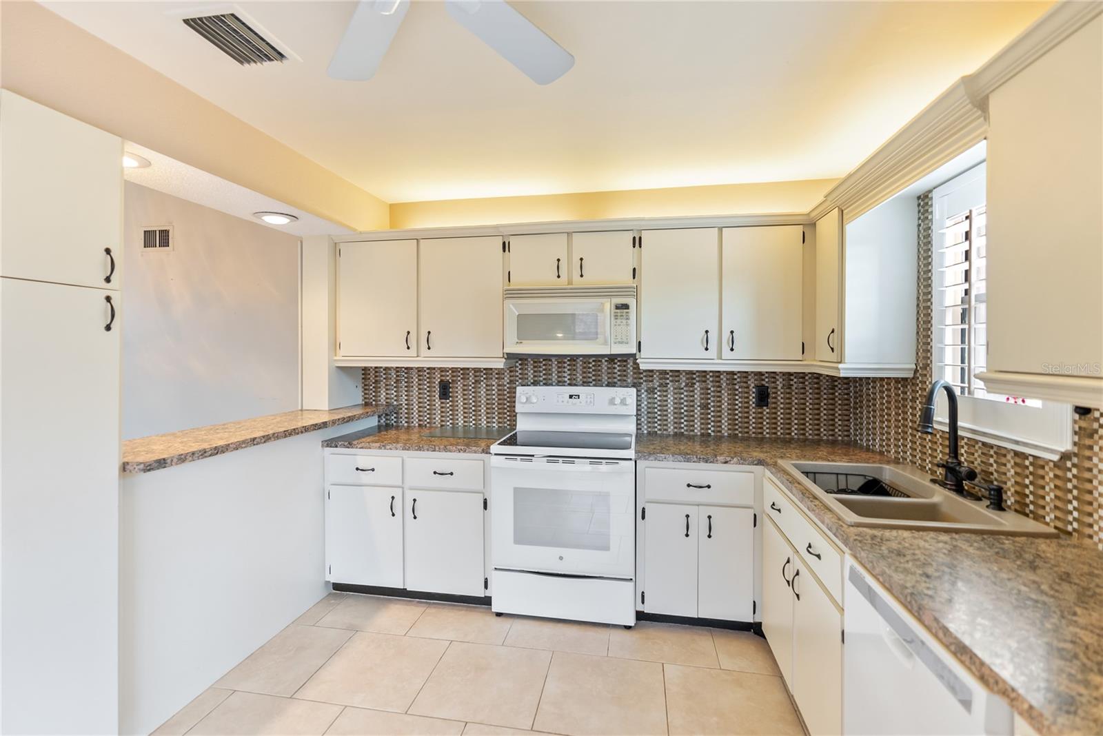 Image 8 of 41 For 5400 34th Street W D12