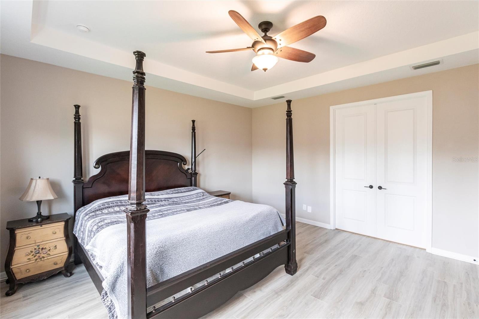 Image 18 of 44 For 16524 Paynes Mill Drive