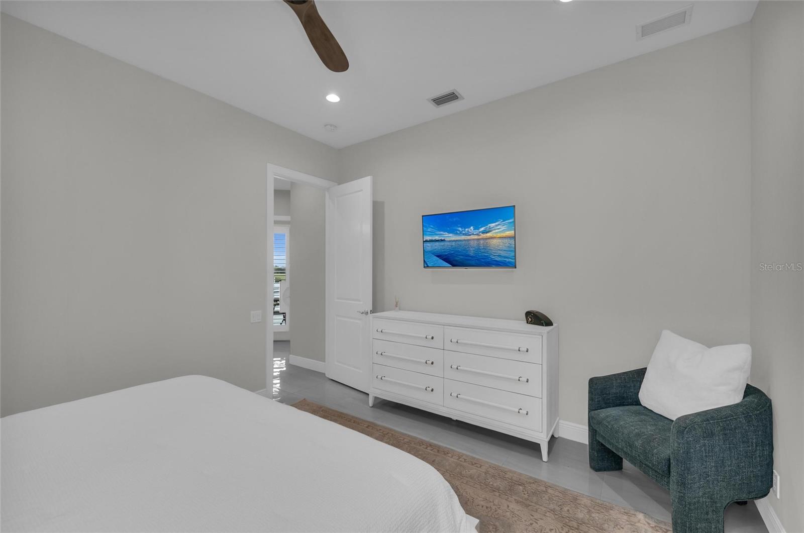 Image 45 of 83 For 11505 Harbourside Lane