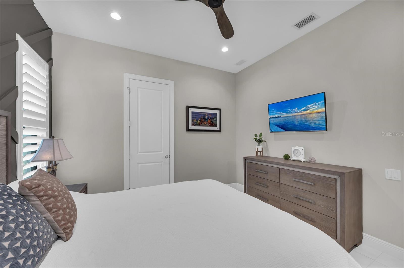Image 47 of 83 For 11505 Harbourside Lane