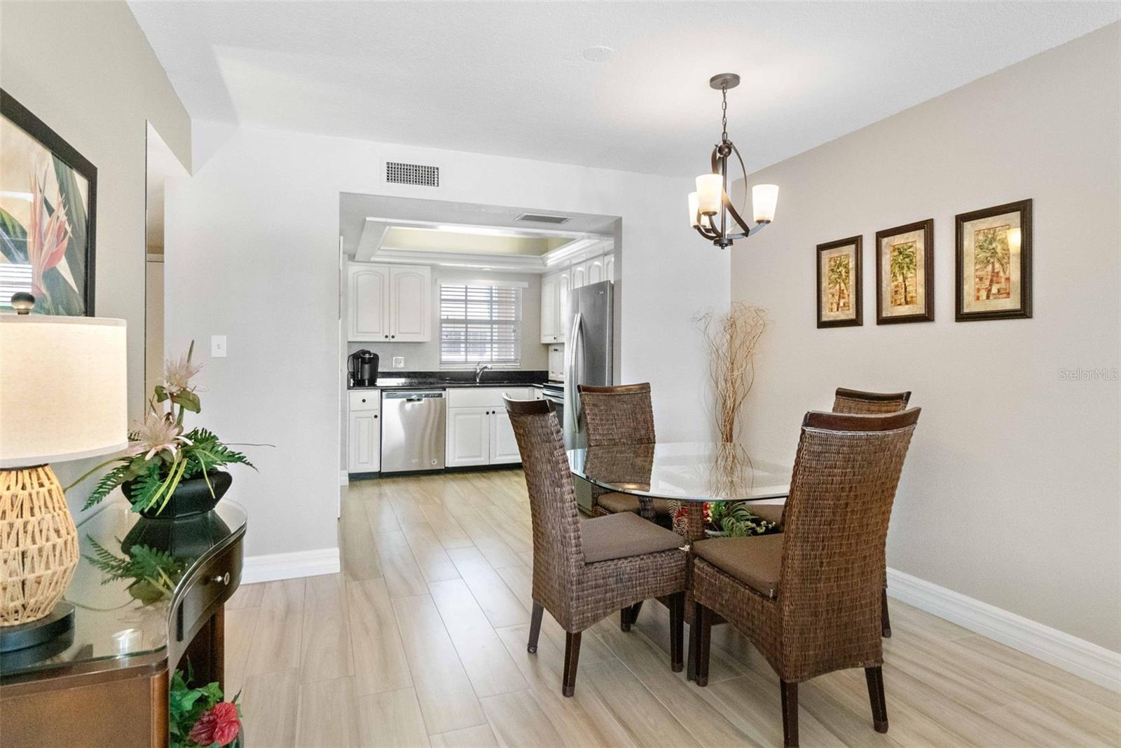 Image 12 of 28 For 5970 Midnight Pass Road 177